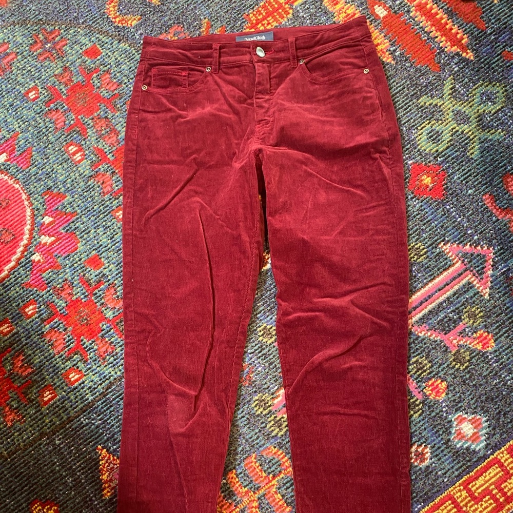 Modcloth Teaching Ease Corduroy pants in Maroon, size 6.